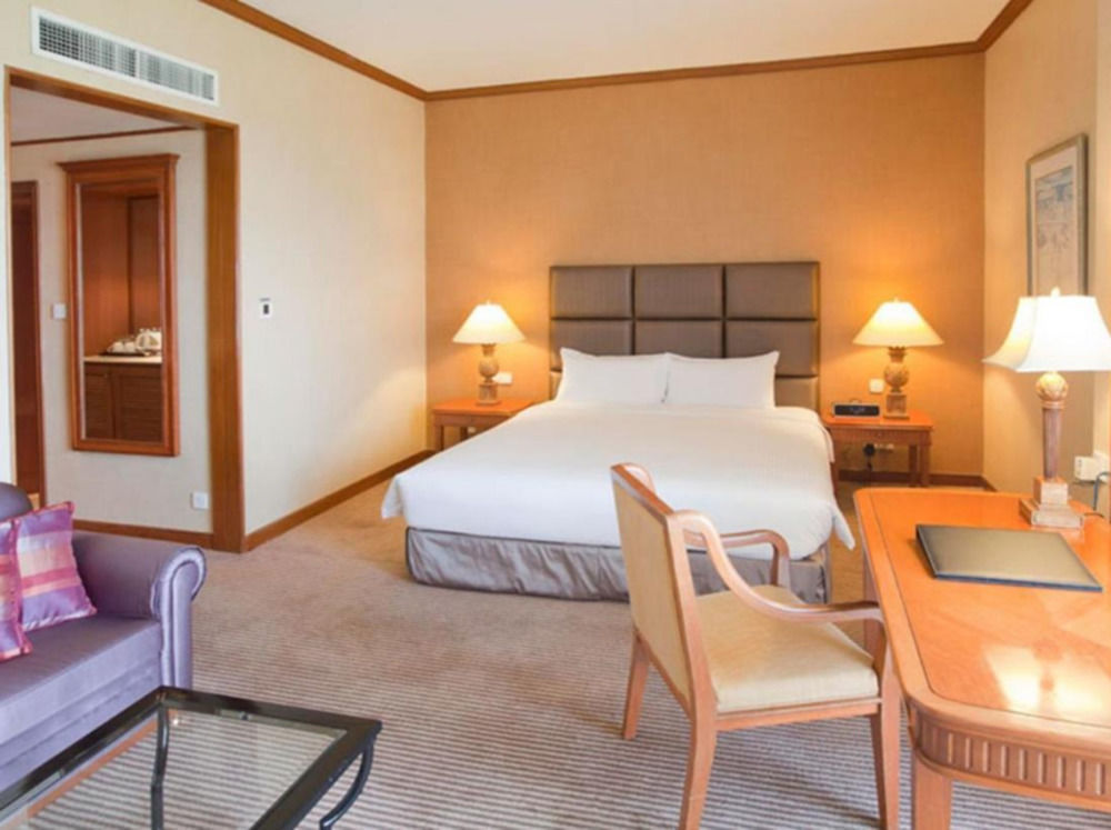 Dorsett Grand Labuan Hotell Eksteriør bilde